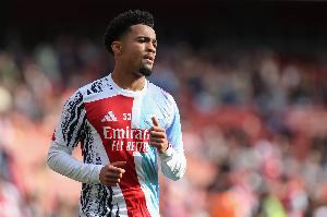 记者：在接下来几天里，阿森纳有信心与恩瓦内里续签一份长期合同